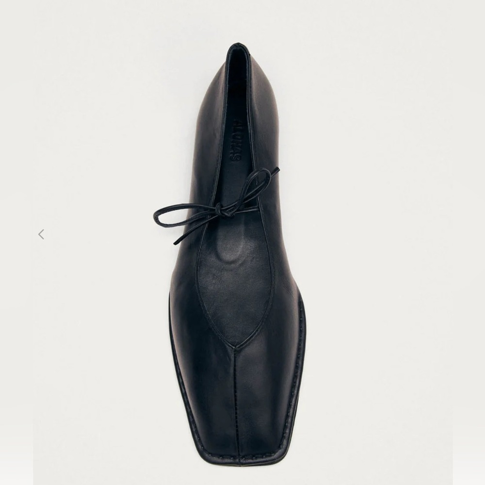 Alohas SWAY BLACK LEATHER BALLET FLATS -SOLD